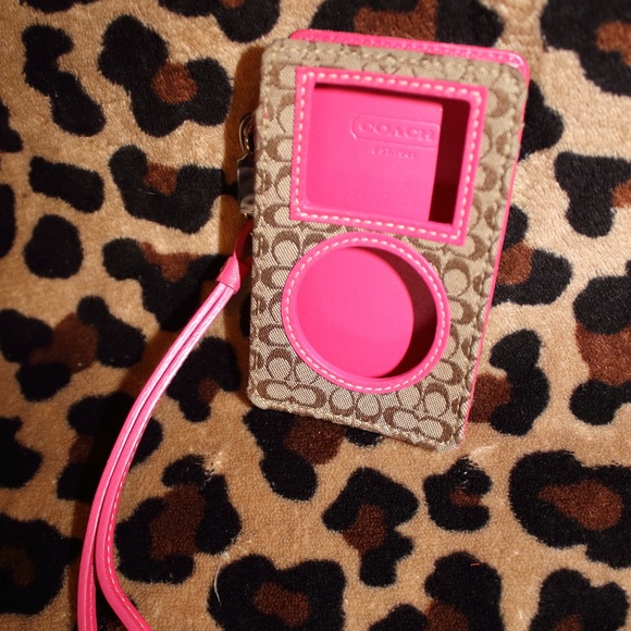 Coach Accessories - FINAL DAYEUC COACH MINI IPOD CASE WITH WRIST STRAP